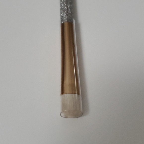 MAC Mariah Carey 239 Eye Shader Brush - Picture 7 of 13